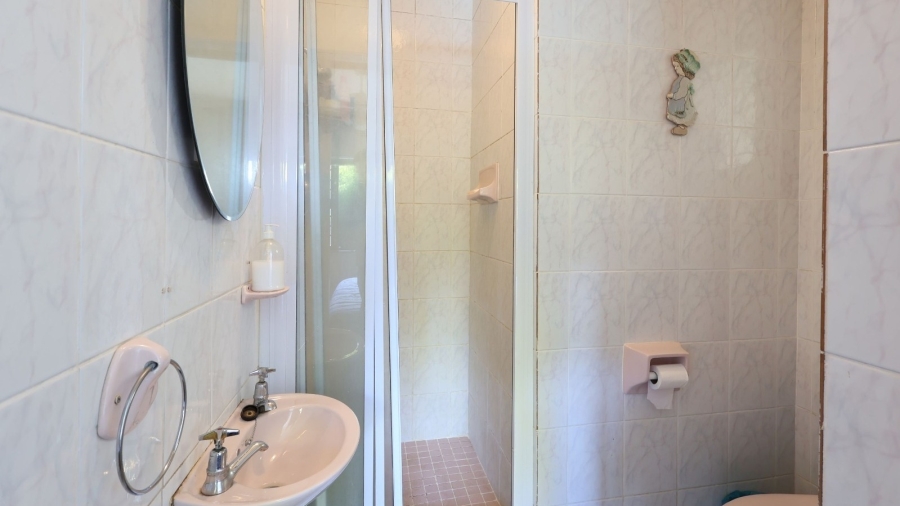 3 Bedroom Property for Sale in Hoog En Droog Western Cape